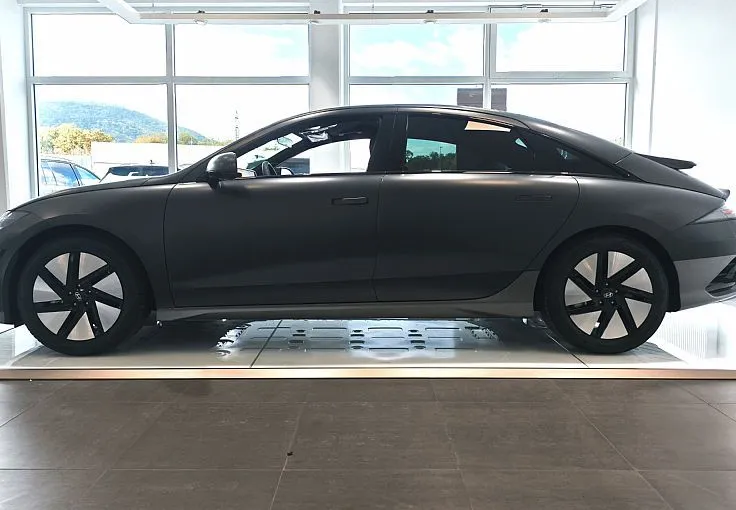 Zunanja slika - Hyundai Ioniq 6 - BEV 77KWH IMPRESSION-MAT-AKT.T.-HEAD UP-V2L-VIDEO - 3
