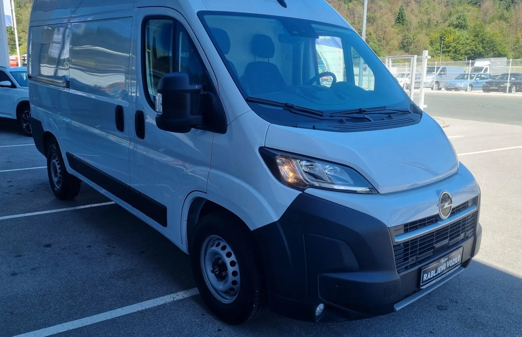 Zunanja slika - Opel Movano - 2.2 BHDi L2H2 - 4