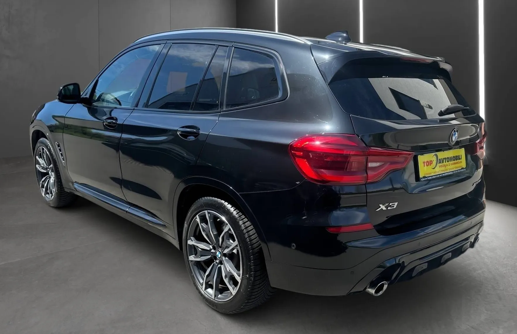 Zunanja slika - BMW X3 - serija :  xDrive 20d X-LINE FUL LED NAVI TEMP PDC AMBIENT - 5