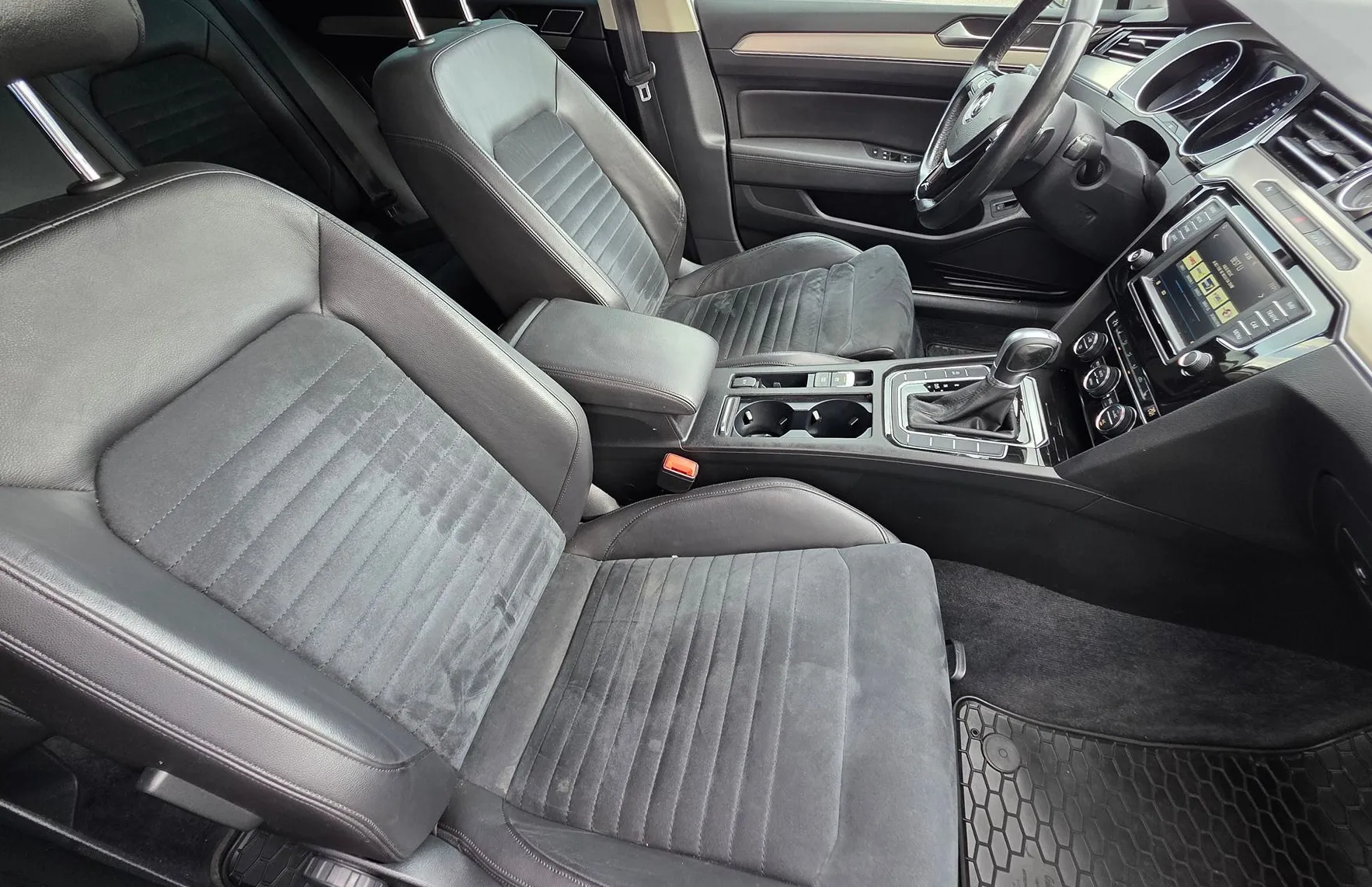 Zunanja slika - Volkswagen Passat - Variant 2.0 TDI BMT HIGHLINE DSG LED-NAVI-GRETJE SŽ-ALU - 13