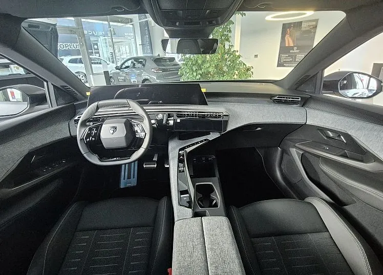 Zunanja slika - Peugeot 3008 - GT Hibrid 145 €6.4 - 5