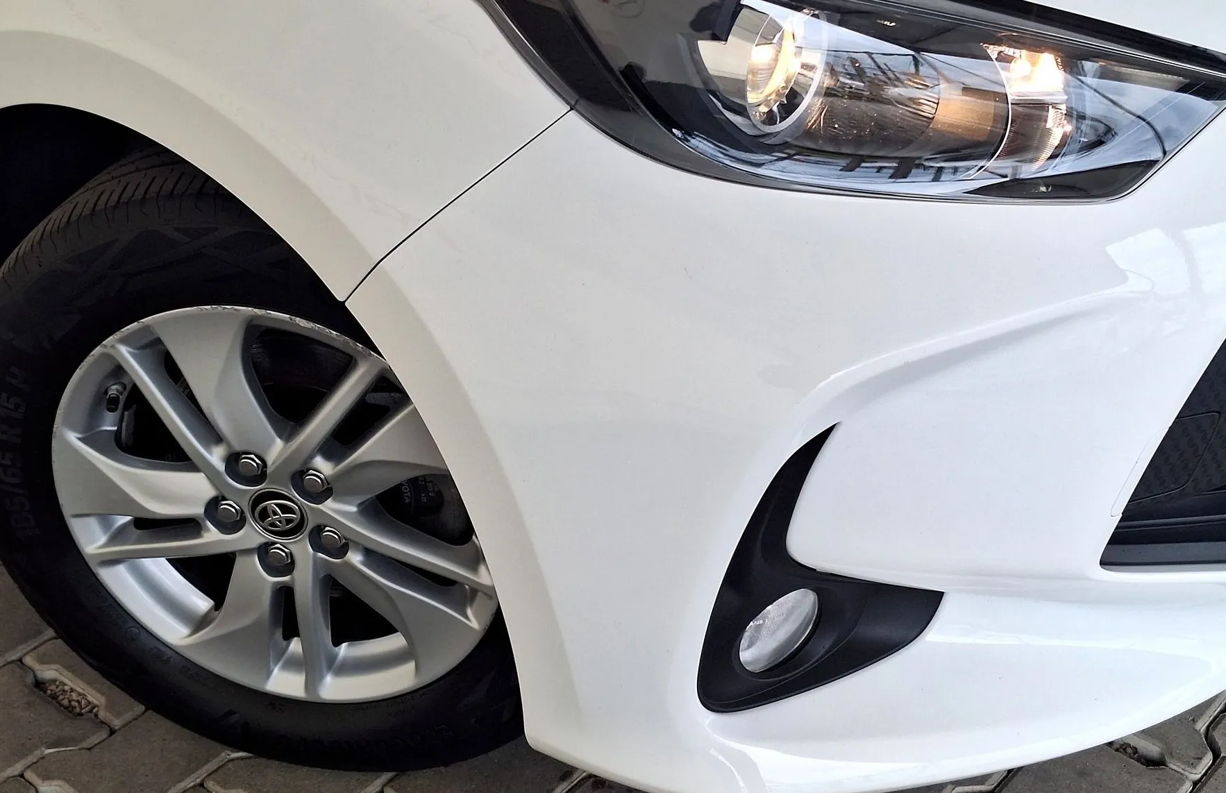 Zunanja slika - Toyota Yaris - 1.5 VVT-i hibrid Sol MY22 E-CVT - 7