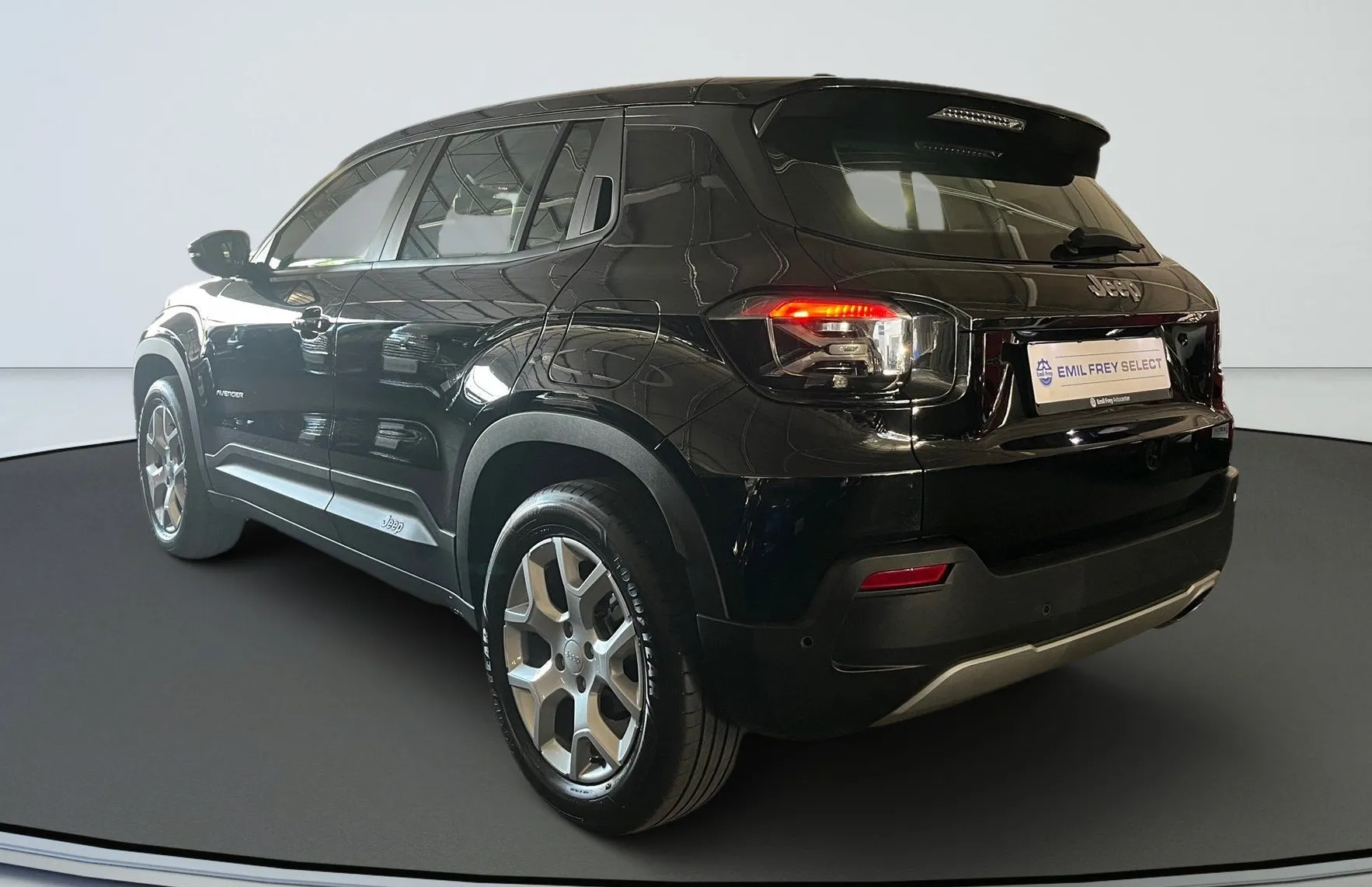 Zunanja slika - Jeep Avenger - 1.2 MHEV Altitude e-DCT6 - 4