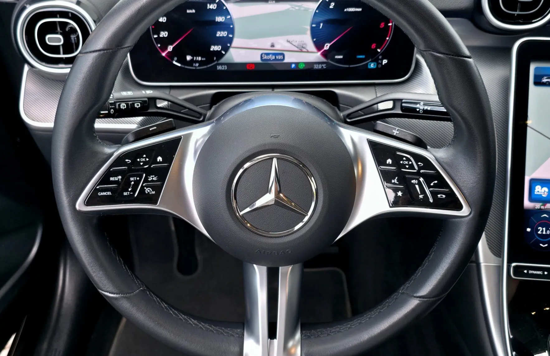 Zunanja slika - Mercedes-Benz C-Razred - C200d T Avantgarde FULLED•TEMP•AMBIENT•KAMER - 8