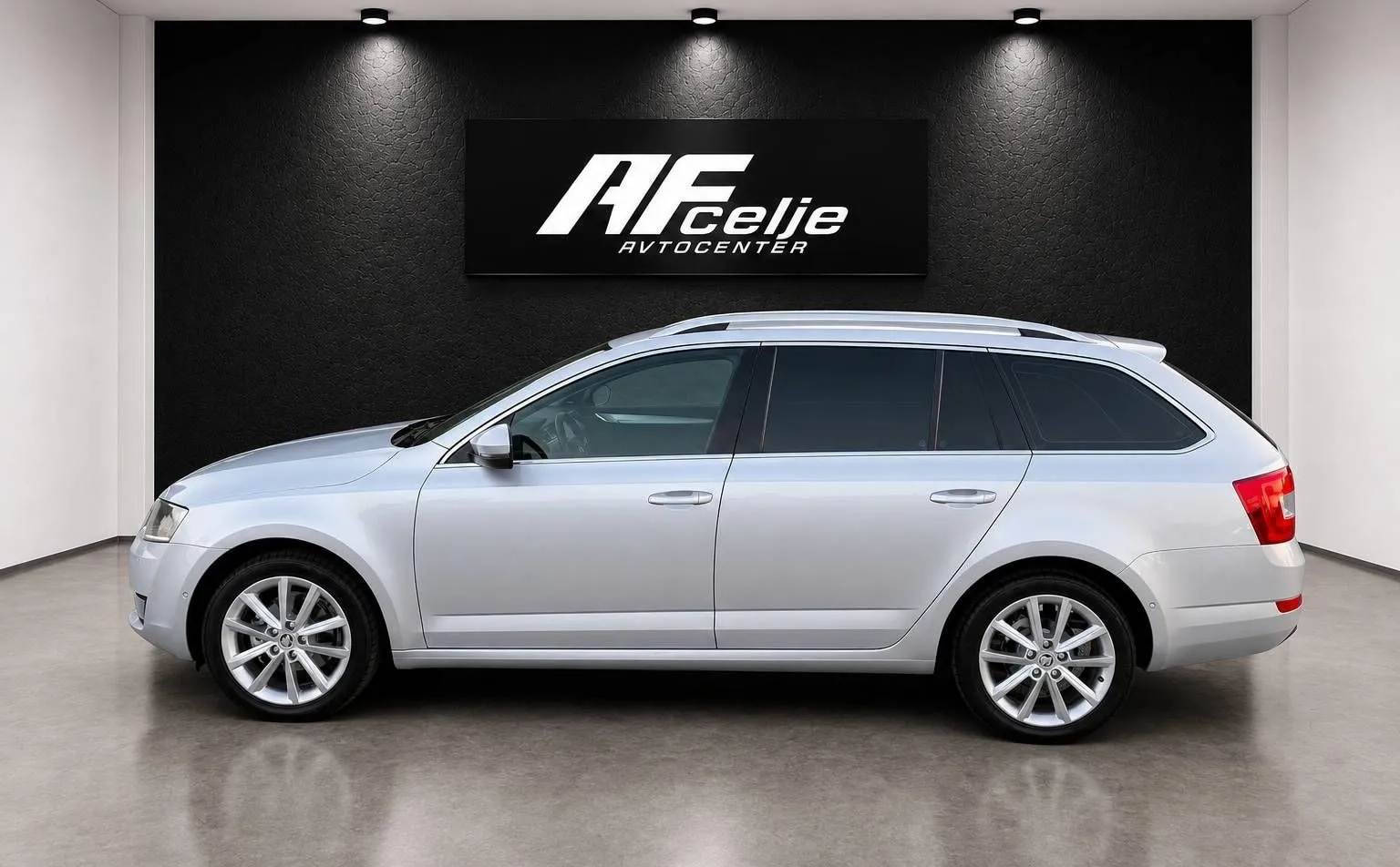 Notranja slika - Škoda Octavia - 1.6 TDI DSG-XENON+LED-LIZING ZA TUJCE-NAVI - 7