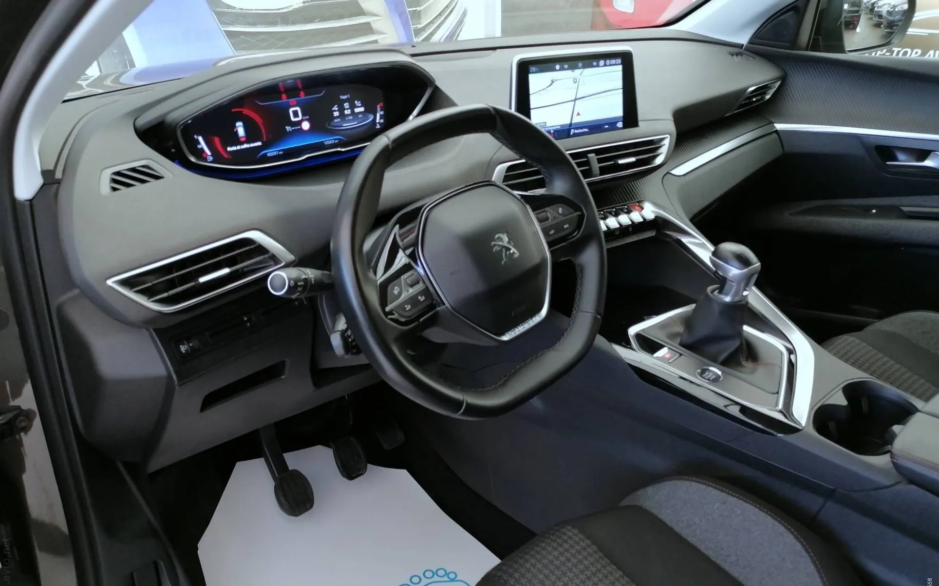 Zunanja slika - Peugeot 3008 - 1.2 PureTech 130 Allure LED ALU NAVI PDC KOT-NOV - 5