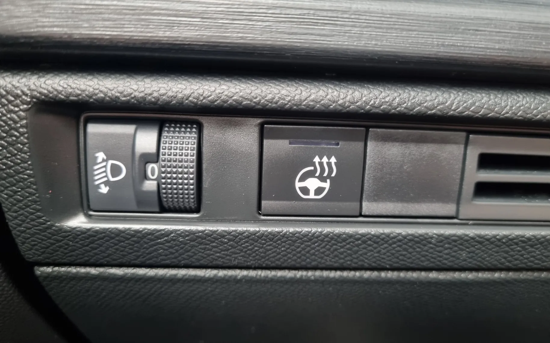 Zunanja slika - Citroën C5 - X Shine 1.2L PureTech 130 AVTOMATIK - SAMO 17.600KM - 22