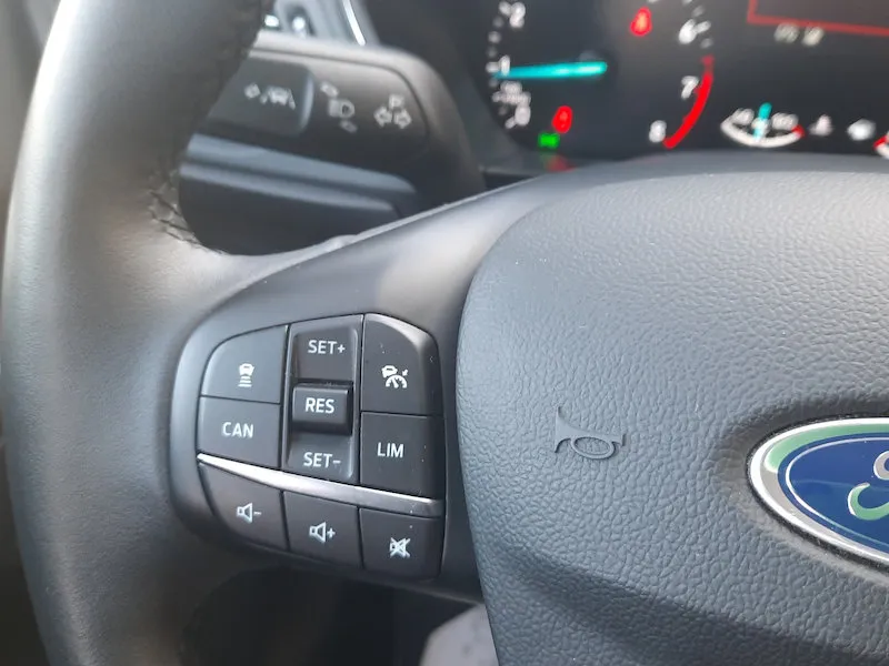 Zunanja slika - Ford Focus - 1.0 EcoBoost 92 kW Active-RADAR-LED - 11