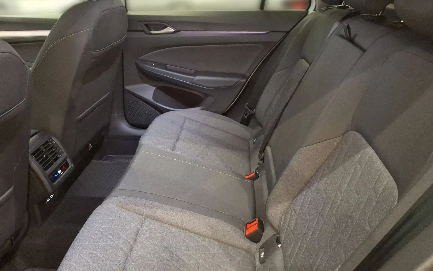 Notranja slika - Volkswagen Golf Variant - 1.5 TSI 4All - 11