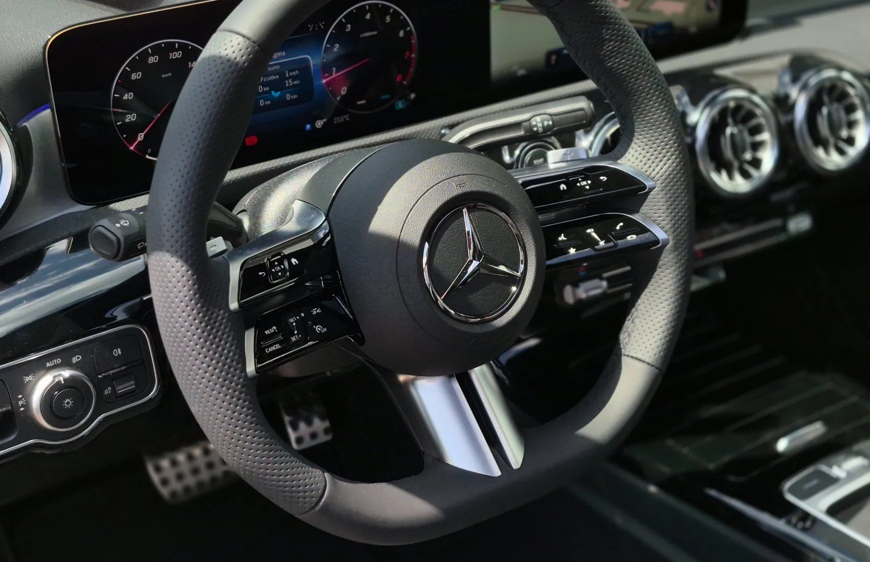 Zunanja slika - Mercedes-Benz A-Razred - A 180 AMG Edition - 11