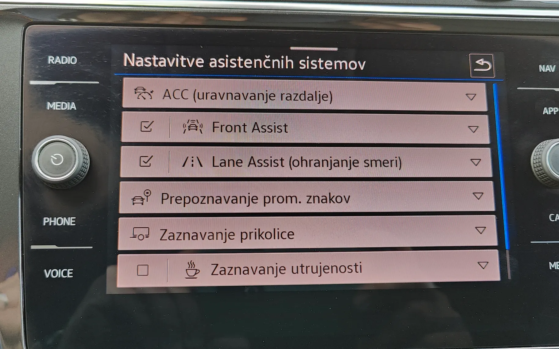 Zunanja slika - VW Tiguan - 1.4TSI eHybrid avt. 140kW VIRTUAL KAMERA ALU - 16