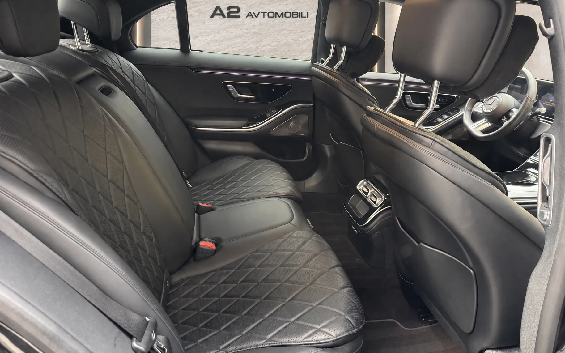 Notranja slika - Mercedes-Benz S-Razred - S 500 4MATIC AMG Line Avt.-MAX OPREMA- - 11