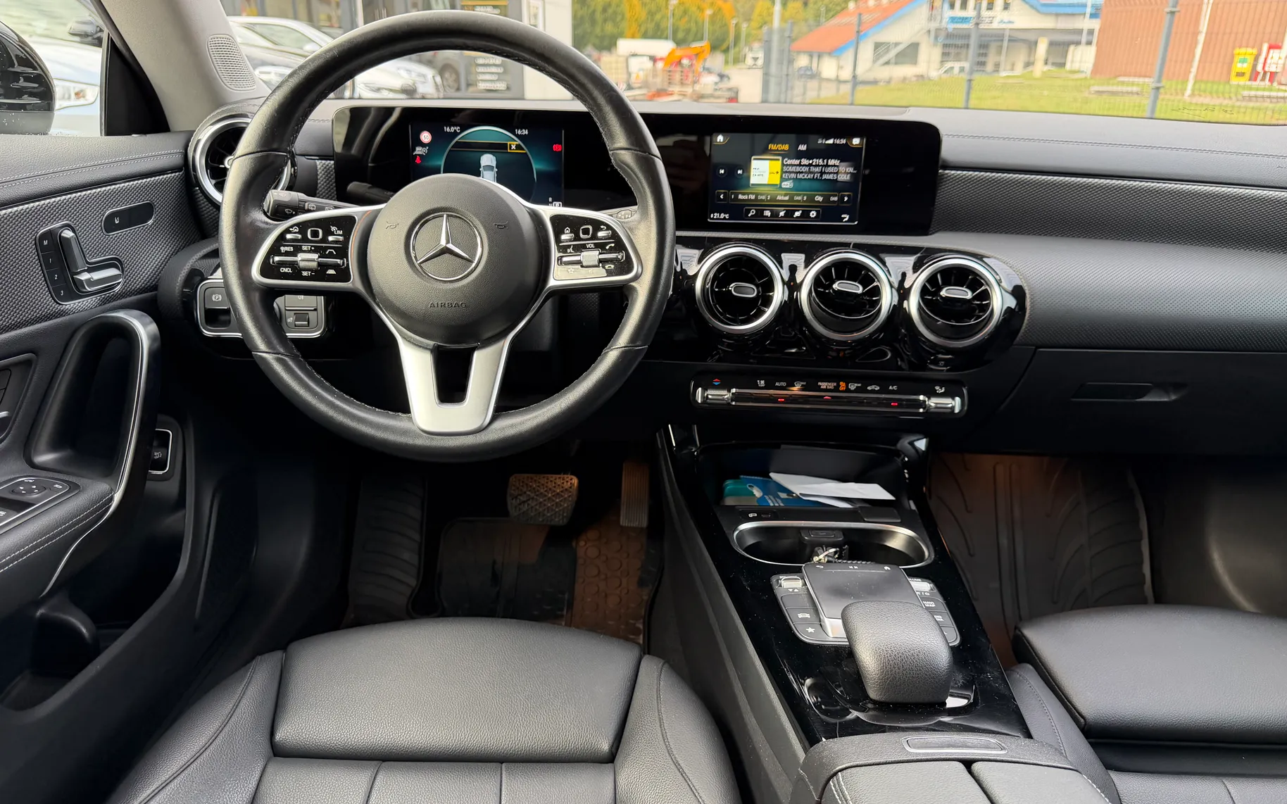 Notranja slika - Mercedes-Benz CLA-Razred - CLA 220 Shooting Brake Progressive Avt. - 8