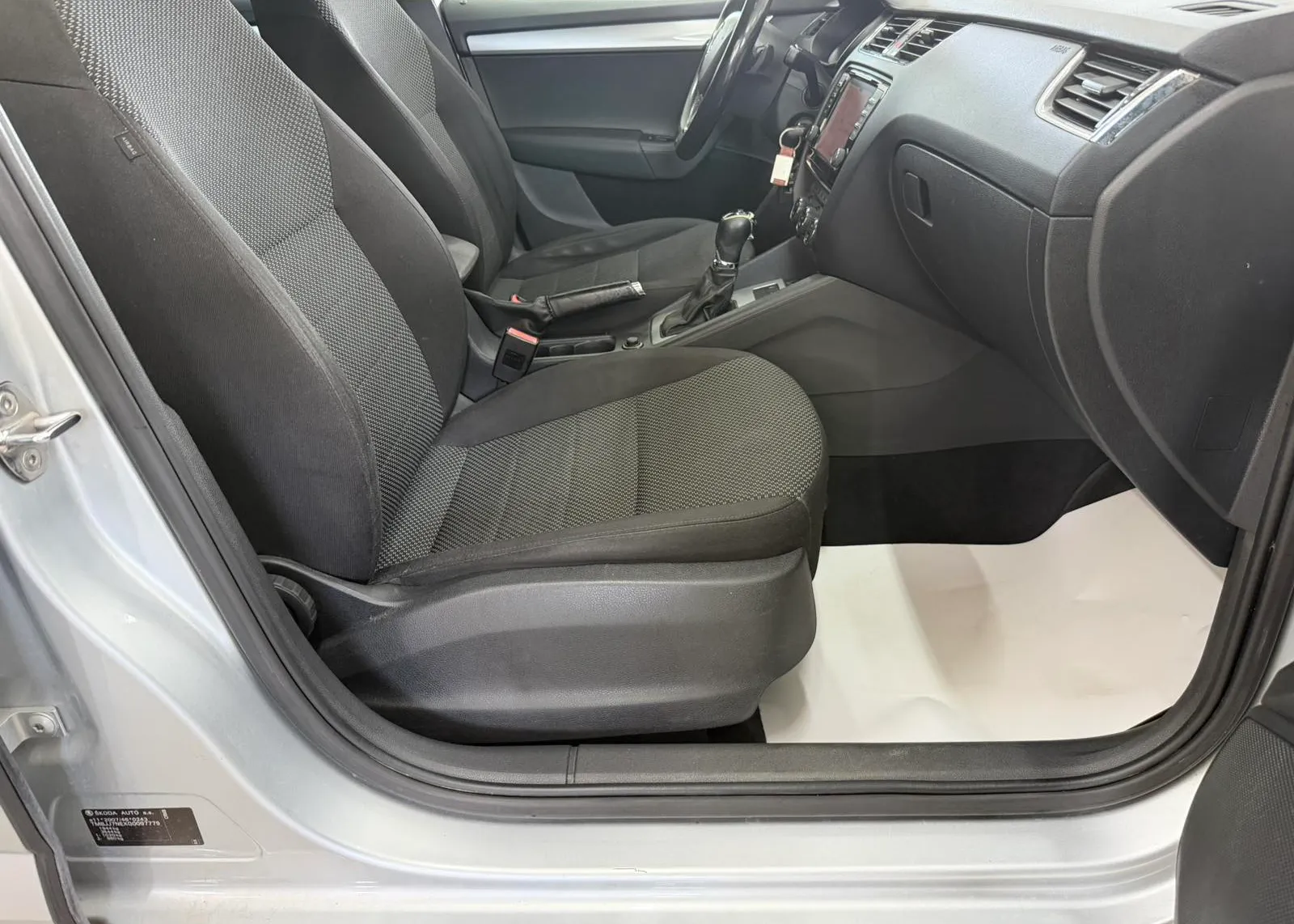 Zunanja slika - Škoda Octavia - Combi 2,0 TDI L&K - 6