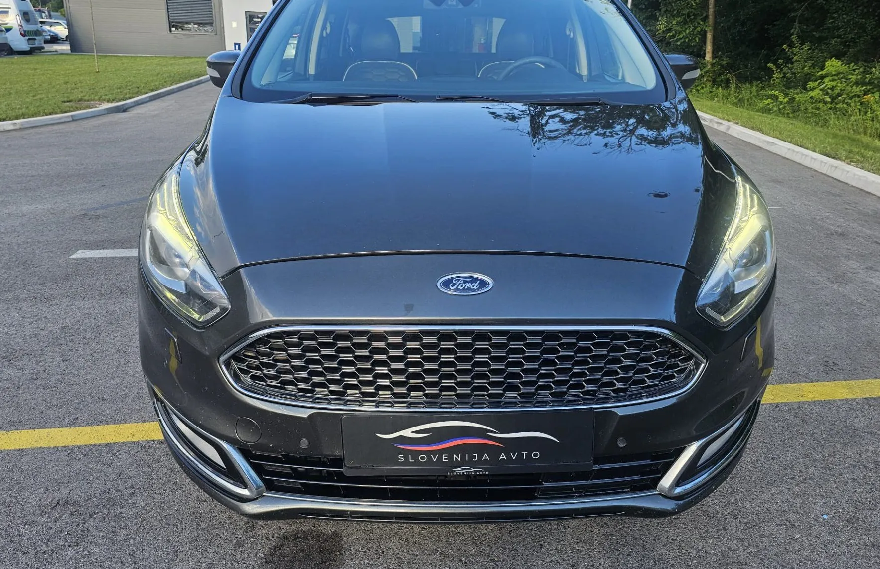 Zunanja slika - Ford S-MAX - 2.0 TDCi 4x4 Vignale AT |HlajenjeUsnja|LED|navi|AC - 2