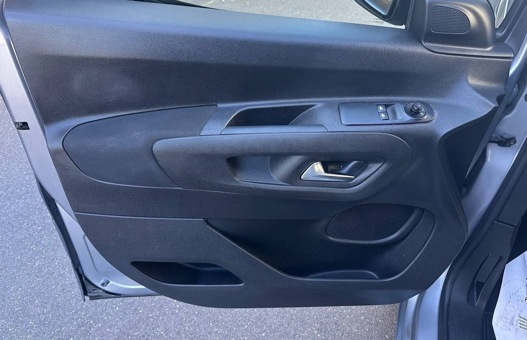 Zunanja slika - Opel Combo - CARGO 1.5 SLOVENSKI 1.LASTNIK TEMP PDC LINE ASIST. - 9