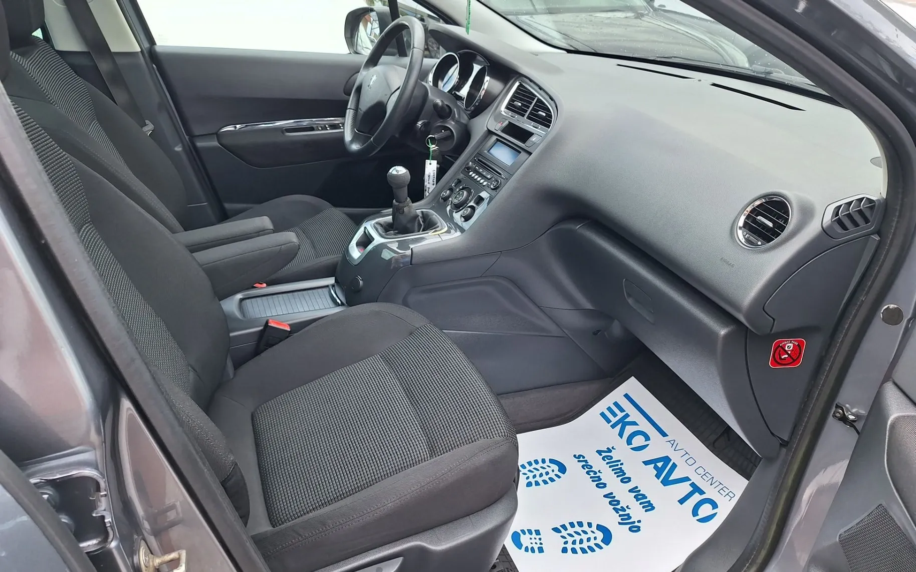 Zunanja slika - Peugeot 5008 - 1.6 16v 120 FAMILY-PANORAMA-SLO-SAMO 159000KM-... - 6
