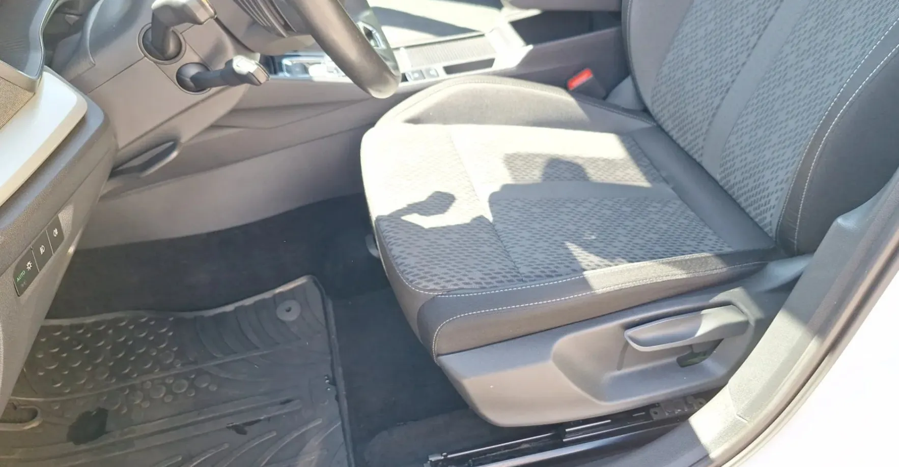 Zunanja slika - Škoda Octavia - Combi 2.0 TDI Style DSG - 14