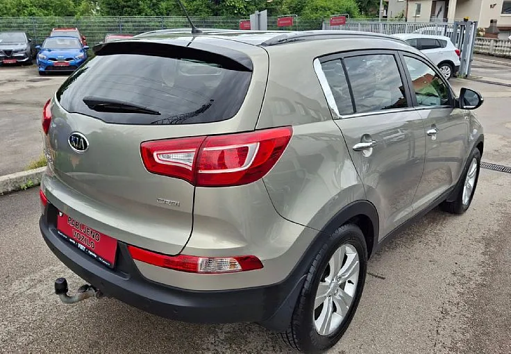 Zunanja slika - KIA Sportage - 2.0 CRDi AWD LX Urban SLOVENSKO POREKLO - 4
