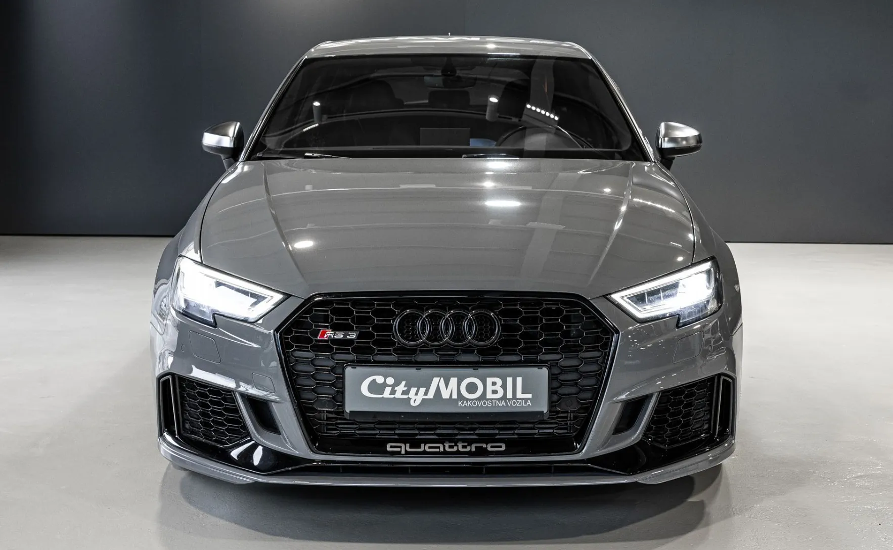 Zunanja slika - Audi S3 - R TFSI quattro S tronic - 2