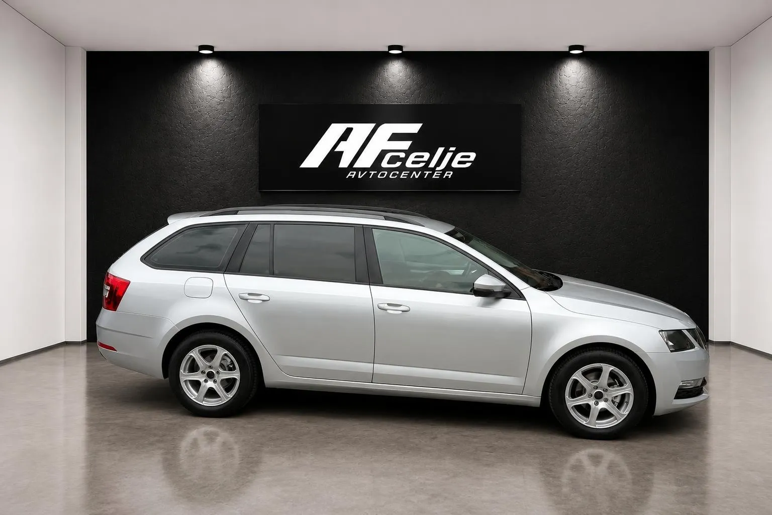 Zunanja slika - Škoda Octavia - 1.6 TDI-DSG-LED-NAVI-LIZING ZA TUJCE-TEMPOMAT- - 4