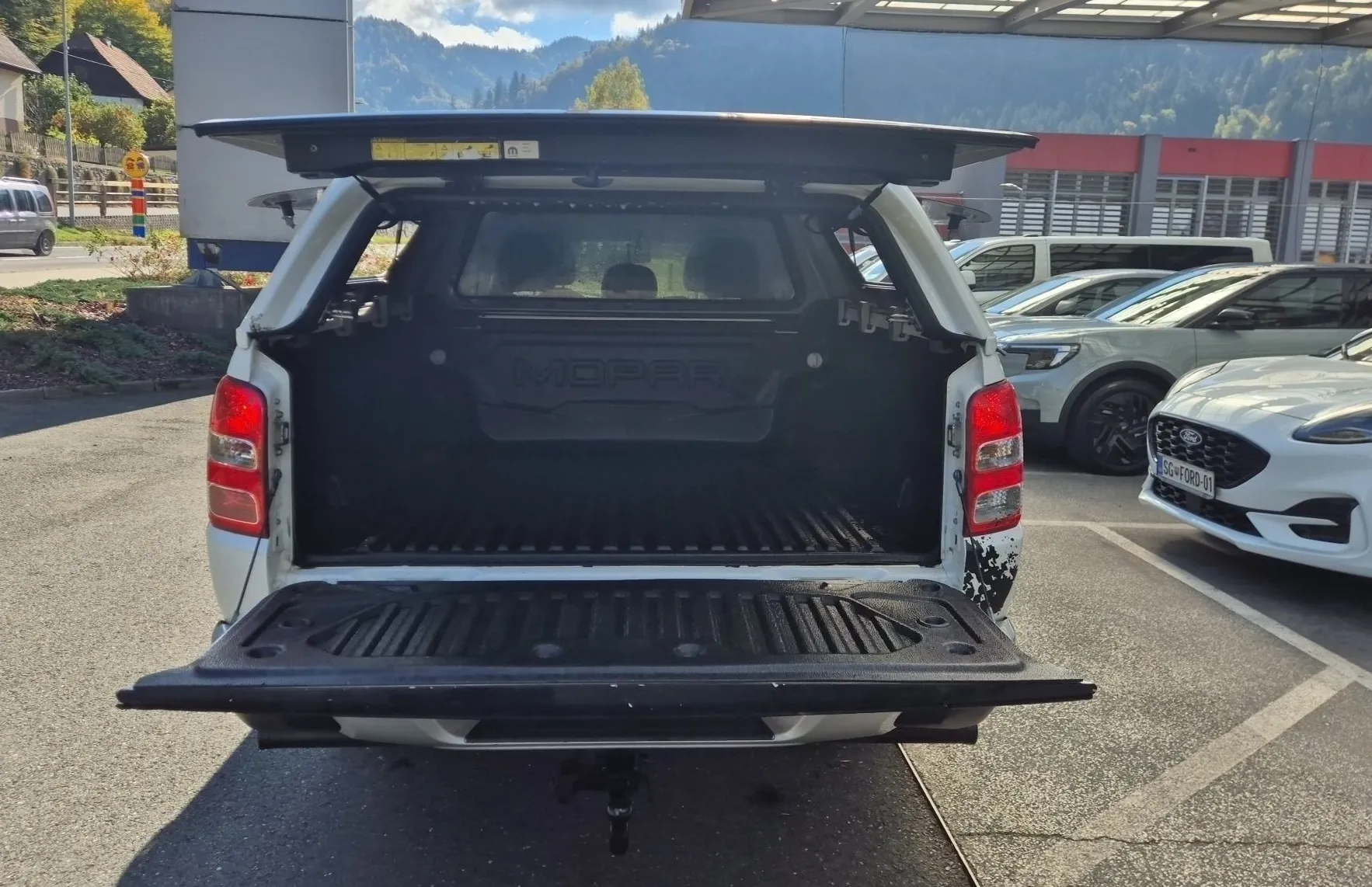 Zunanja slika - Fiat Fullback - LX 2.4d 4WD 180PS AUT-SLO-2.LASTNIK-REDNI SERVISI - 9