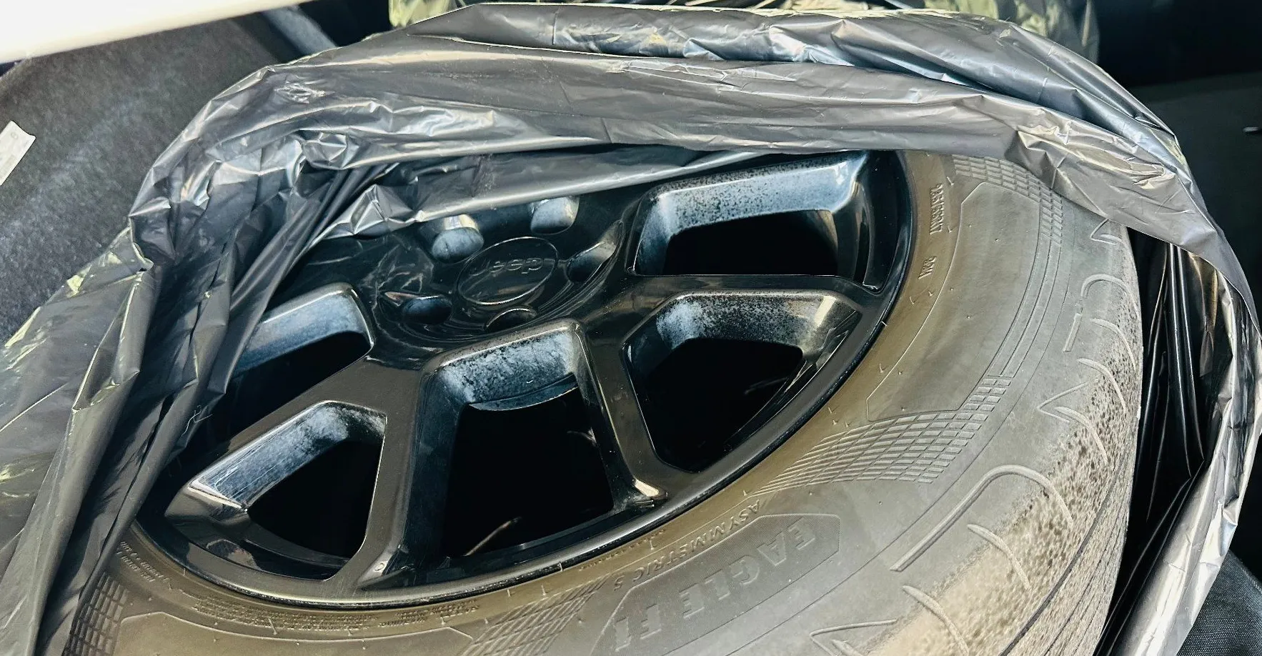 Zunanja slika - Jeep Renegade - 1.3 T-GDI 4xe PLUG-IN.NEMŠKI+4ALU.4X4.NAVI.ACC.TOP - 18