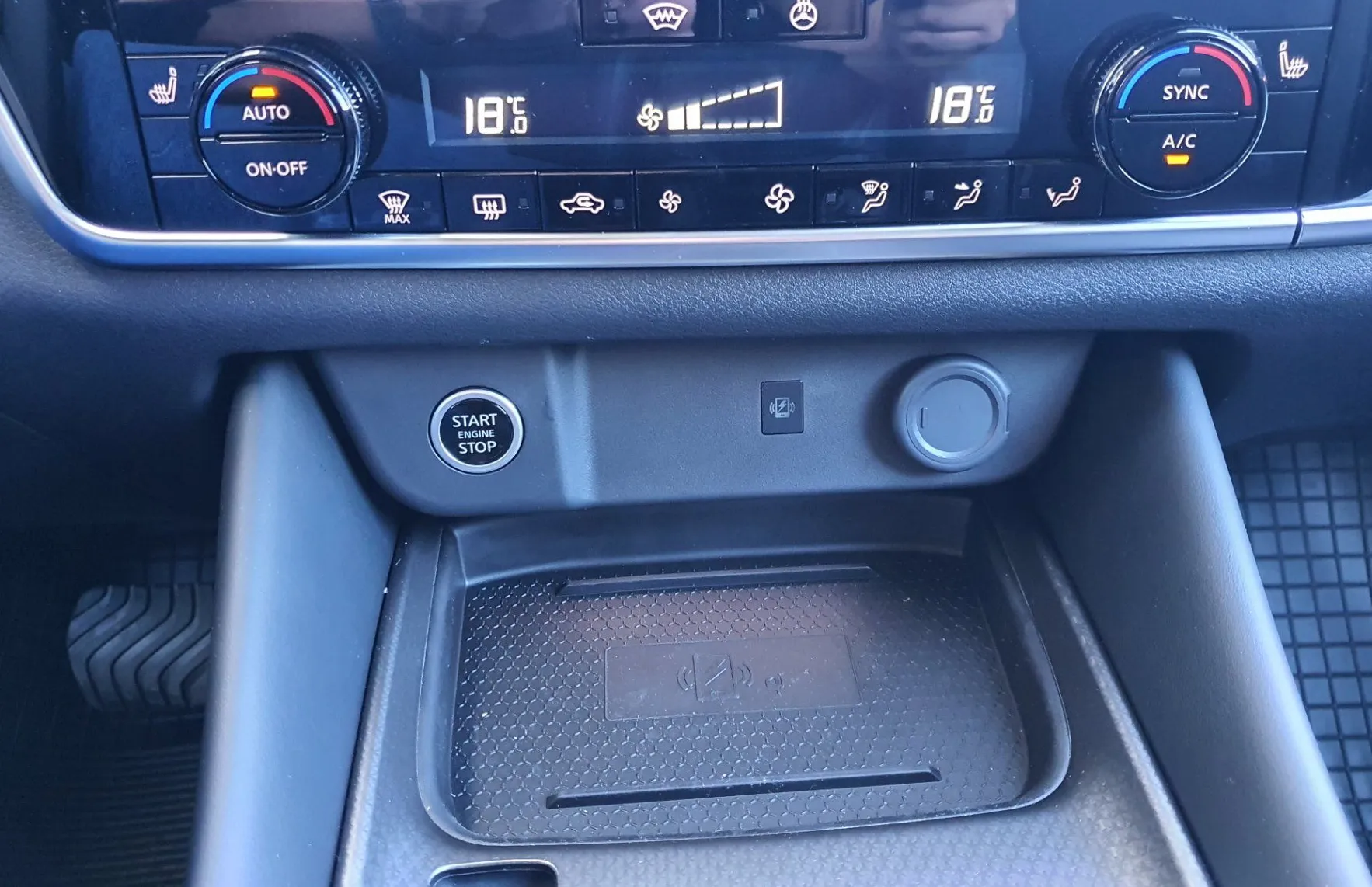 Zunanja slika - Nissan Qashqai - 1.3 DIG-T MHEV N-Connecta X-Tronic - 13