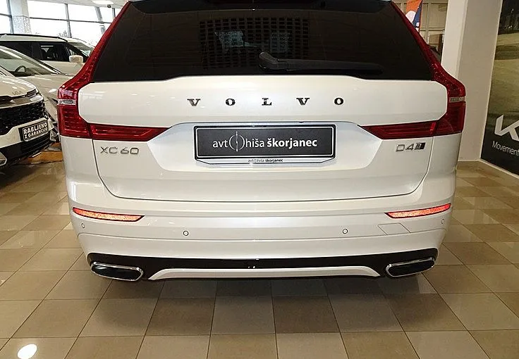 Zunanja slika - Volvo XC60 - 2.0 D4 R Design AWD -VIRTUAL -KAMERA -NAVI - 5