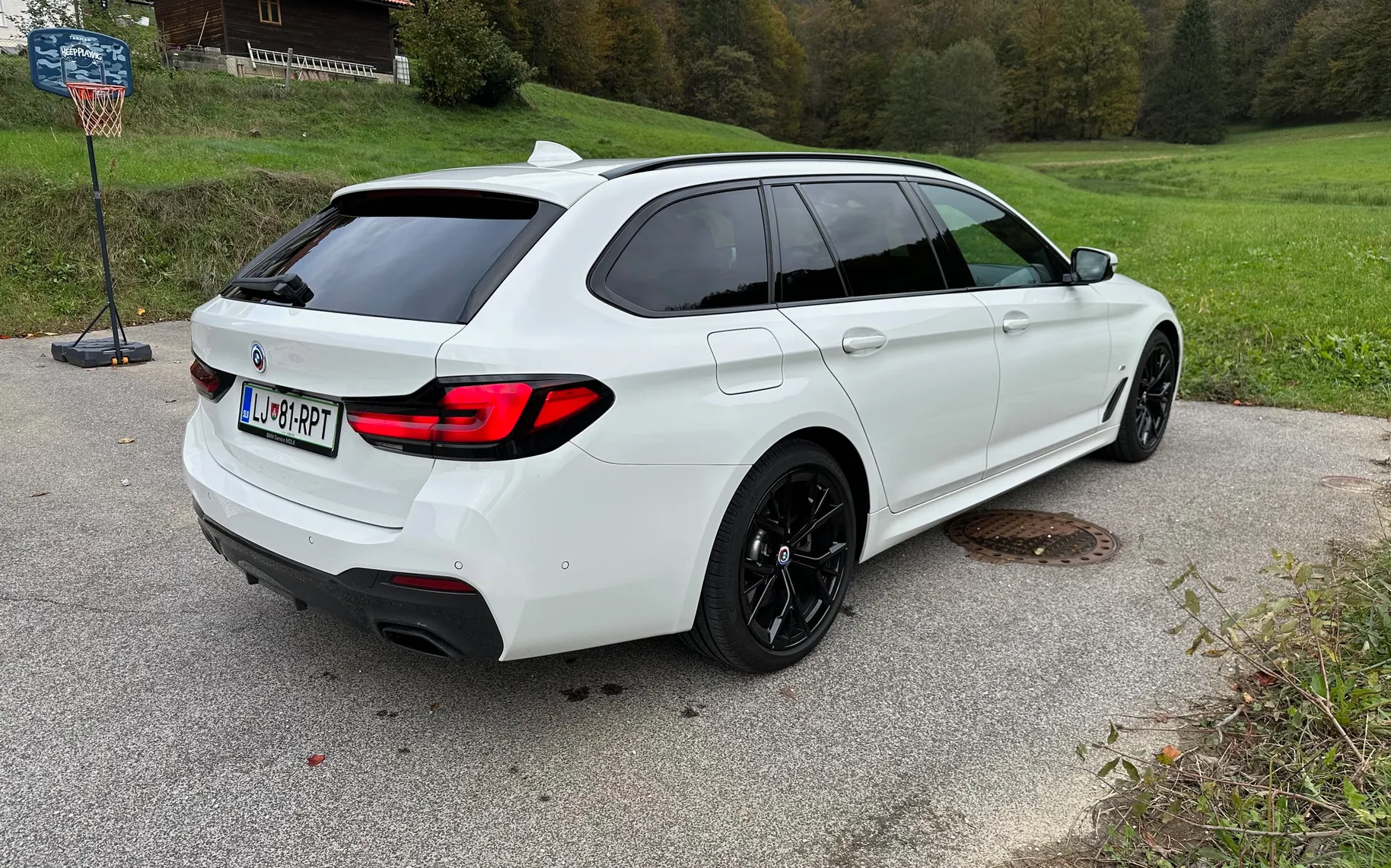 Zunanja slika - BMW Serija 5 - 530d Touring Avt. - 2