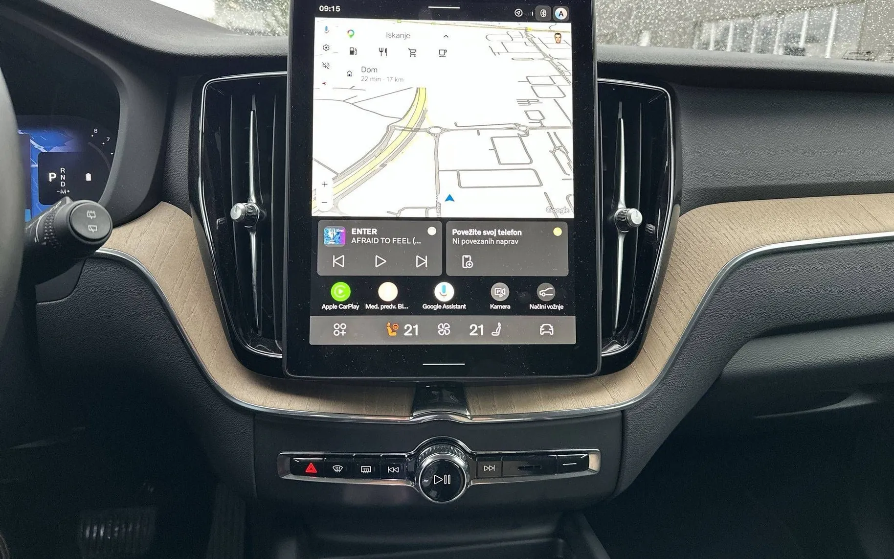 Notranja slika - Volvo XC60 - B5 P AWD Plus Dark Avt. - 18