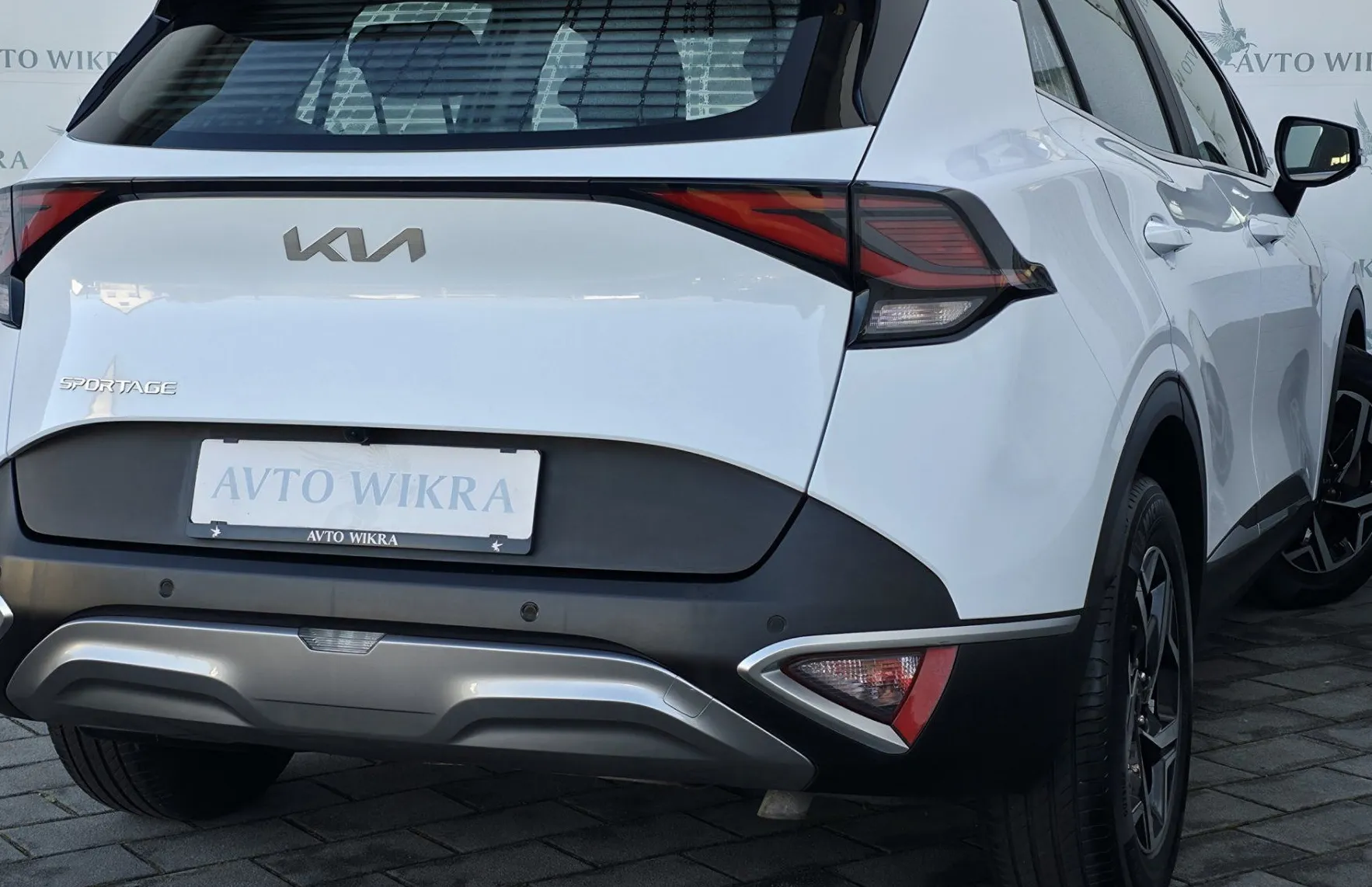 Zunanja slika - KIA Sportage - 1.6CRDi Fresh LED•TEMP•LANE•NAVI•KAMERA•PDC•17C• - 4