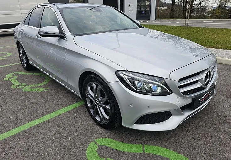 Zunanja slika - Mercedes-Benz C-Razred - C 2.2d AVANTGARDE|FuLED|Usnje|kamera|NAVI|Panorama - 3