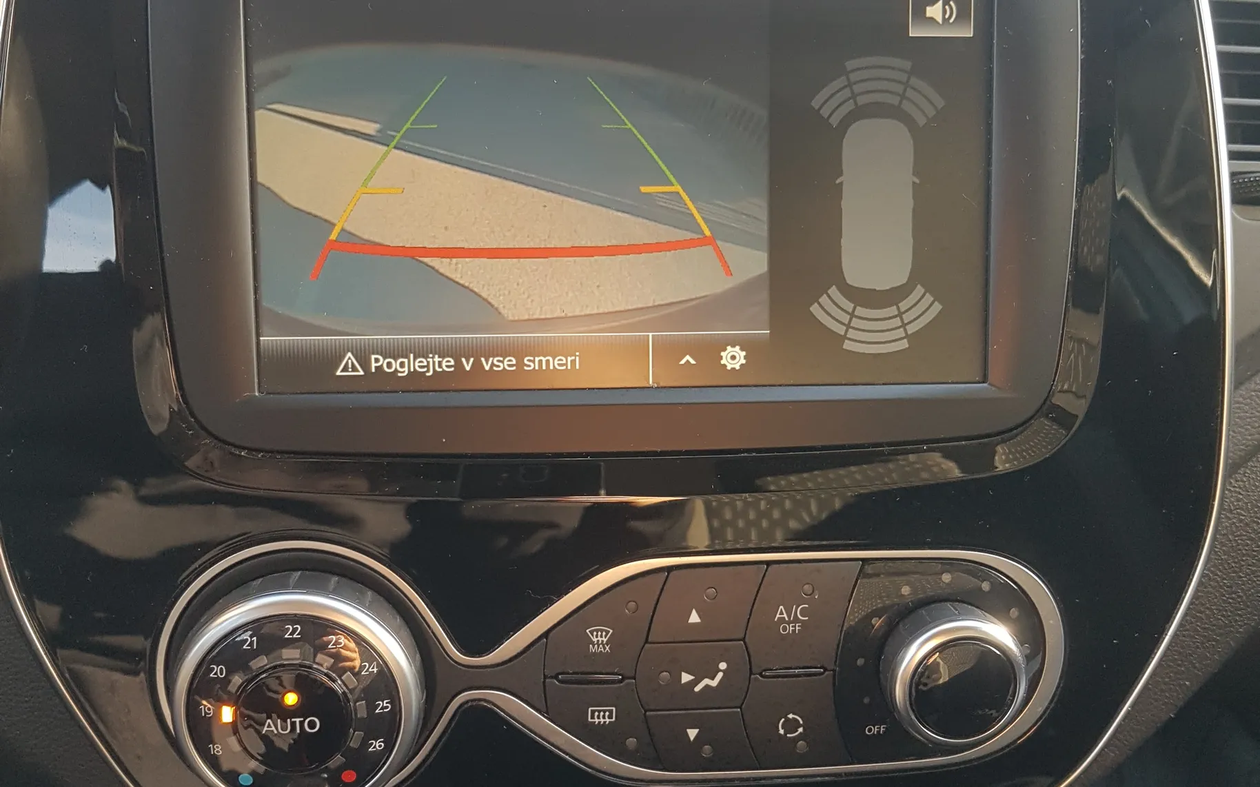 Zunanja slika - Renault Captur - TCe 130 Intens - SLO - 1. LASTNIK - 3