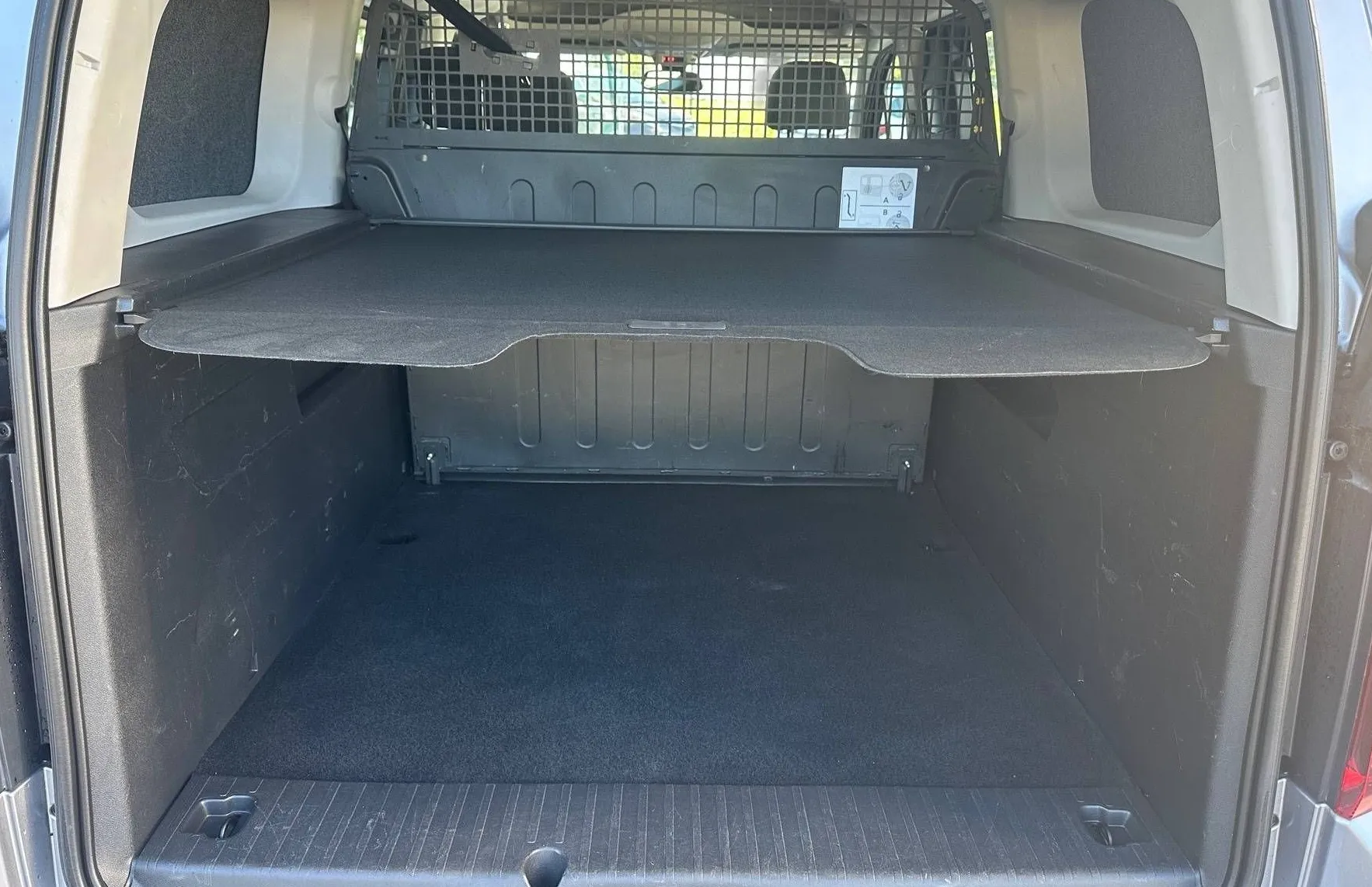 Zunanja slika - Opel Combo - CARGO 1.5 SLOVENSKI 1.LASTNIK TEMP PDC LINE ASIST. - 16