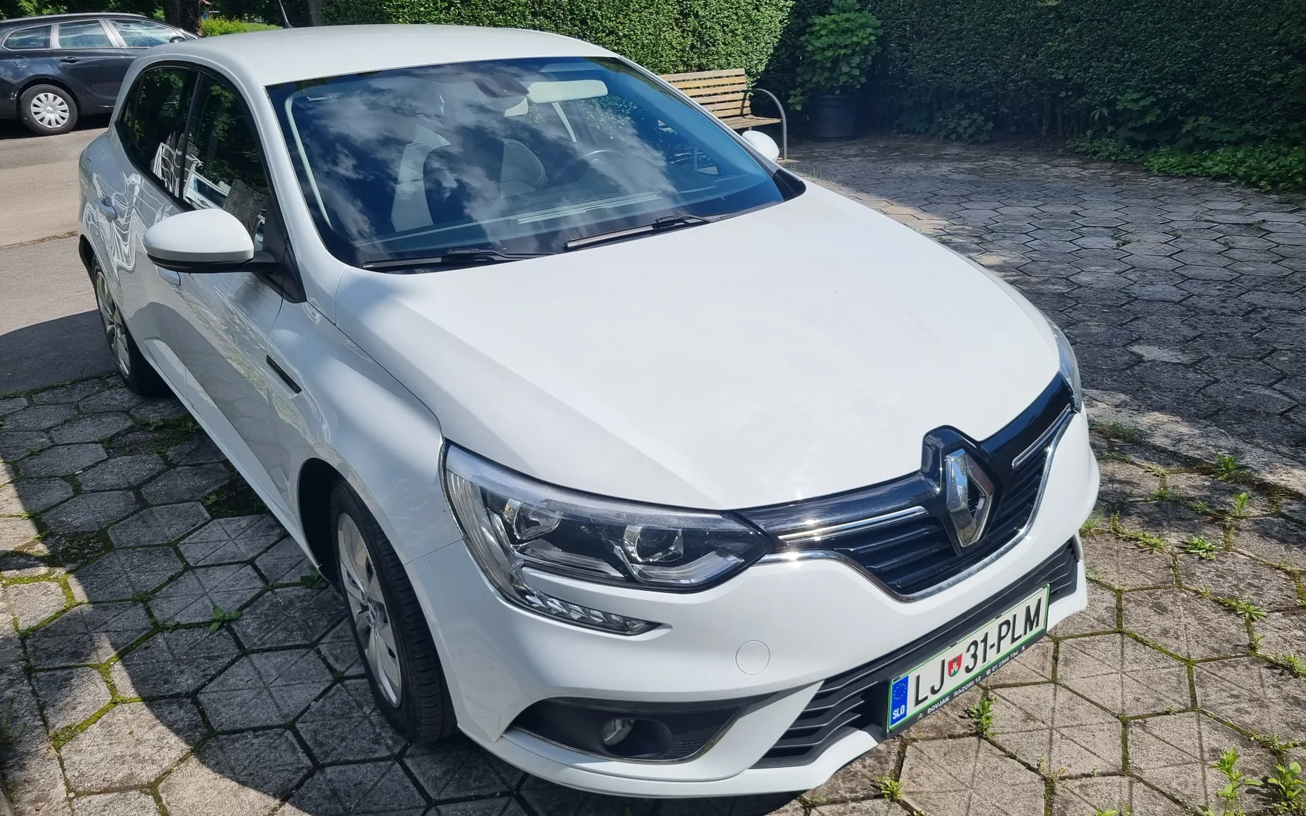 Zunanja slika - Renault Mégane - Z dvižnimi vrati zadaj - 1