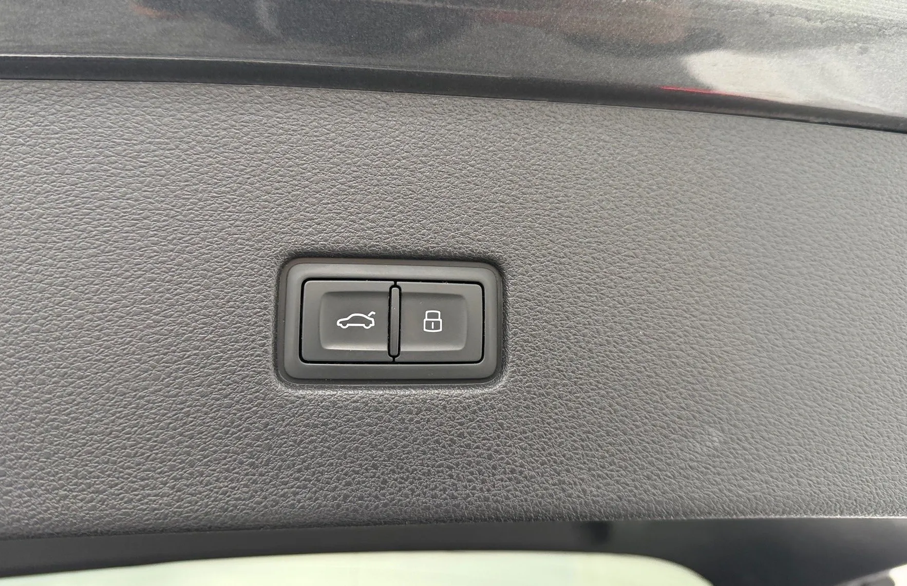 Zunanja slika - Audi Q8 - 50 TDI Quattro-S Line-Zračno-22 COL-360kamera-Navi - 13
