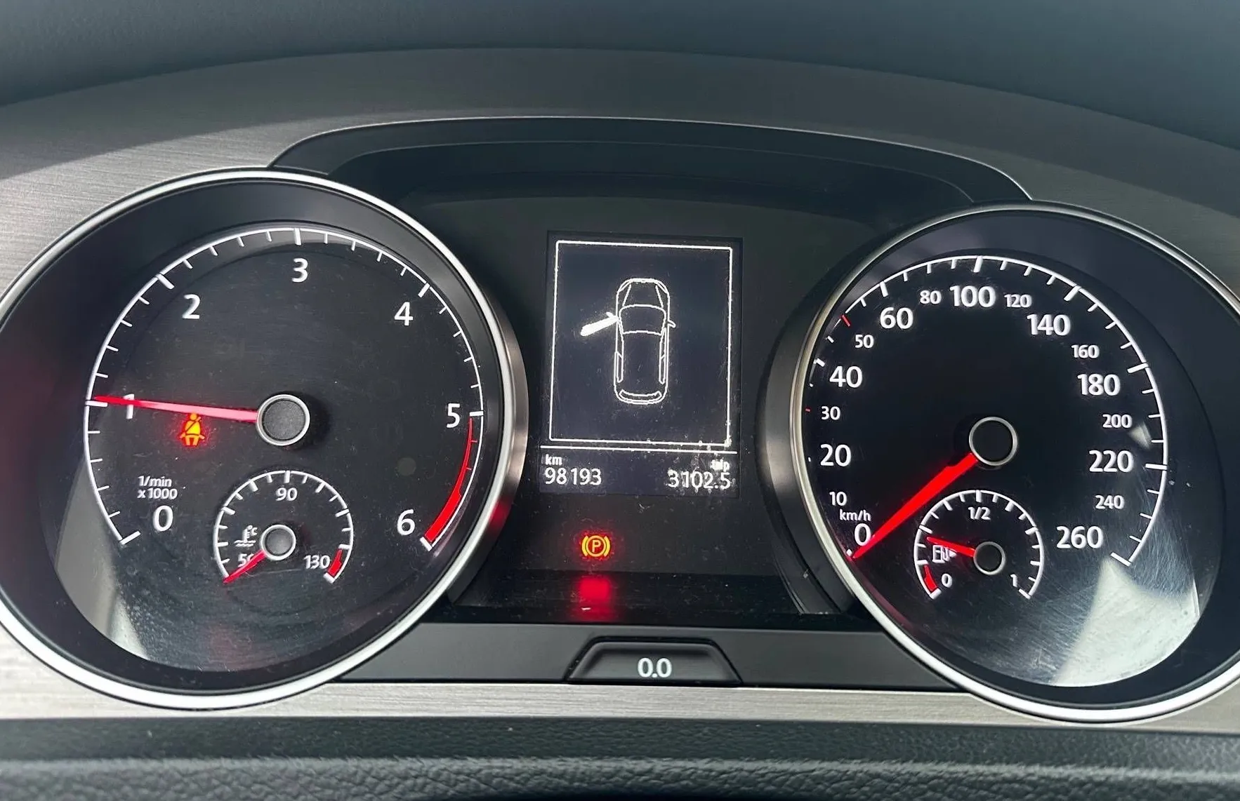 Zunanja slika - VW Golf - 1.6 TDI TEMP PDC GR.SEDEŽEV SAMO 98.000KM - 18