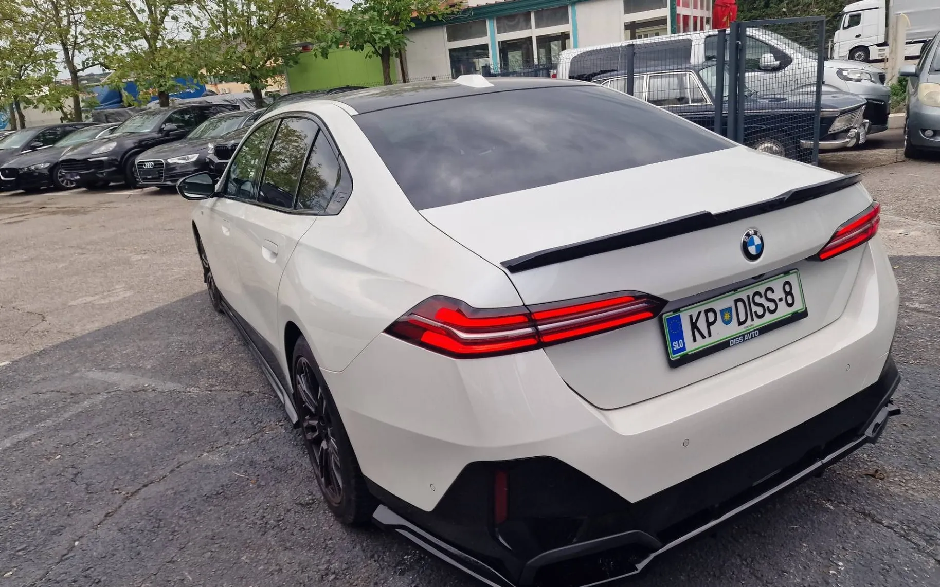 Zunanja slika - BMW serija 5: - 520i Avt. M-SPORT POLOG 5600 - 3