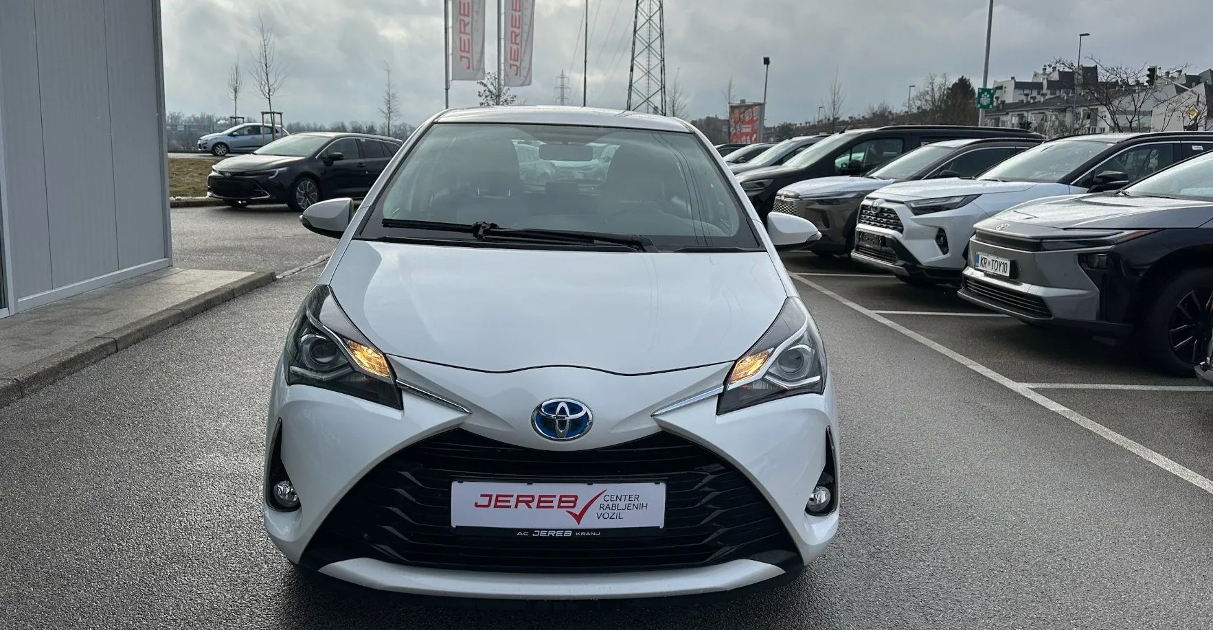 Zunanja slika - Toyota Yaris - Hybrid 1.5 VVT-i Stella Avt. SLO POREKLO - 8