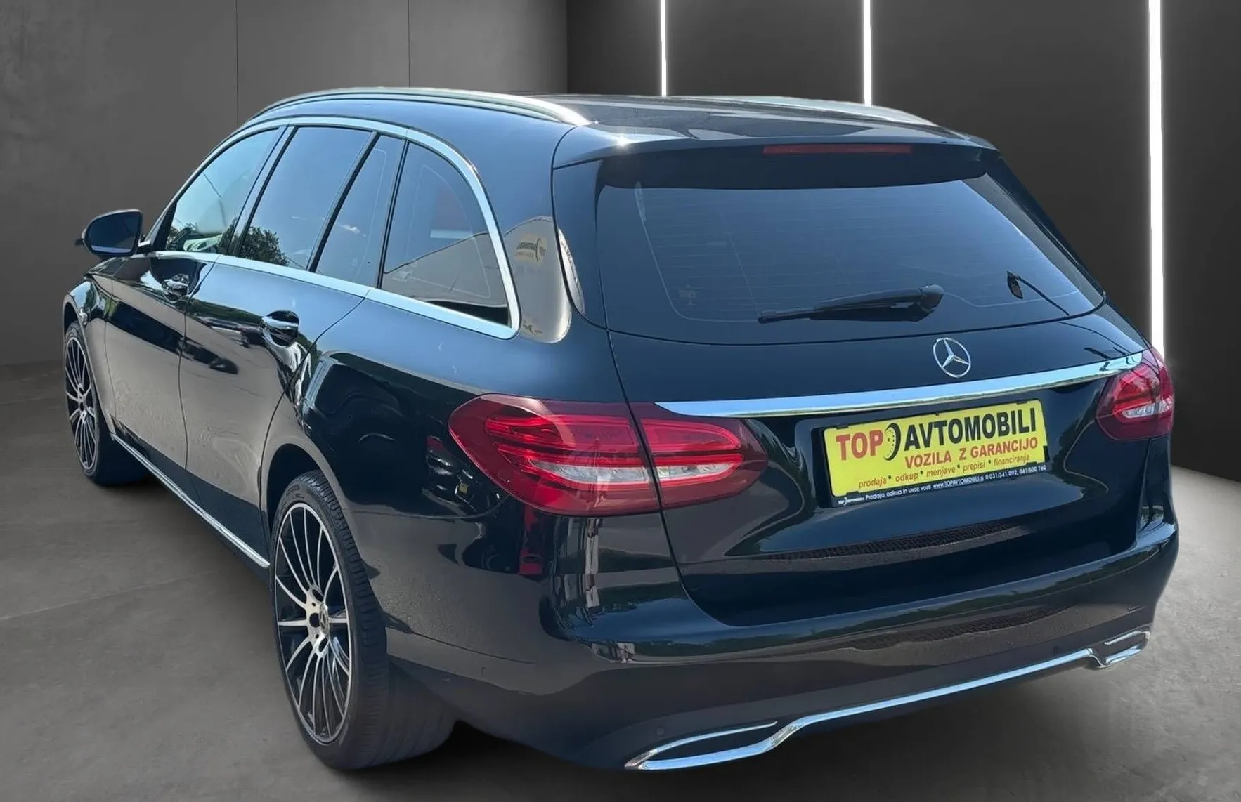 Zunanja slika - Mercedes-Benz C-Razred - C220d 4MATIC FUL LED NAVI TEMP PANO HI-FI PDC TOP - 4