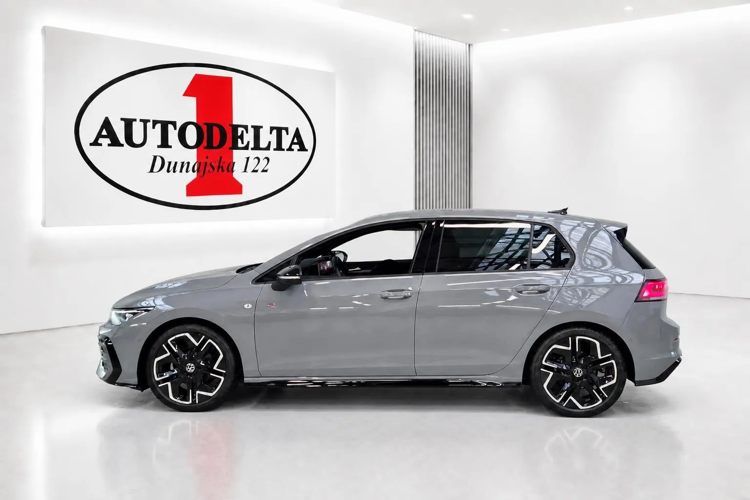 Zunanja slika - Volkswagen Golf - 1.5 eTSI BMT 4Joy DSG - 3