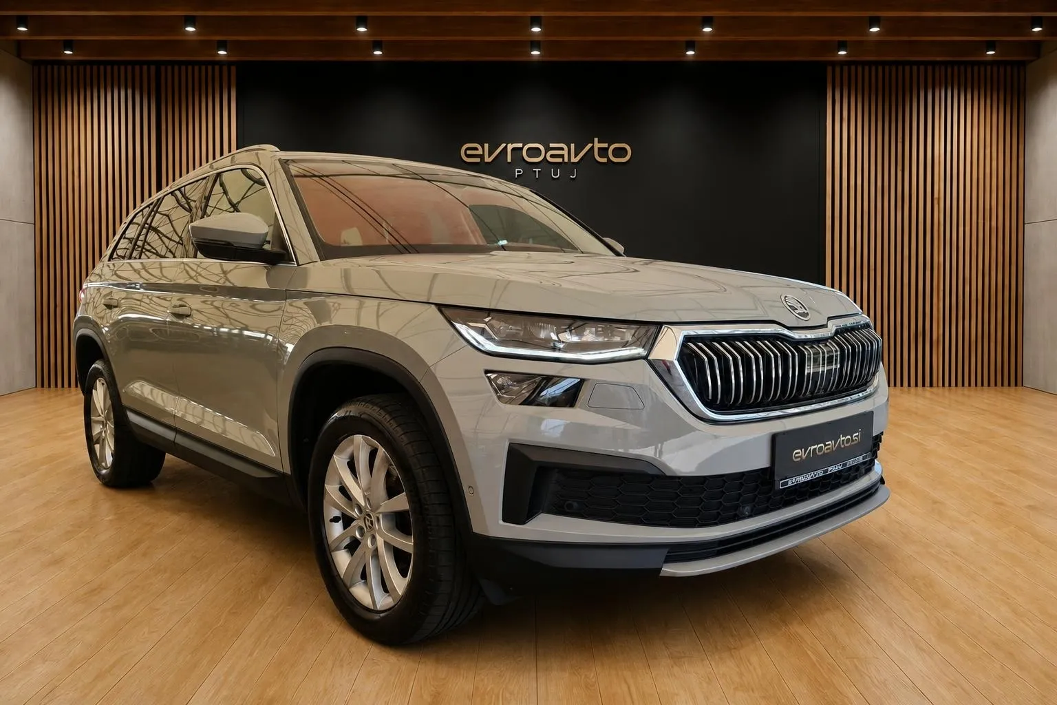 Zunanja slika - Škoda Kodiaq - 2.0 TDI Style DSG•Aktivni tempomat•Matrix - 4