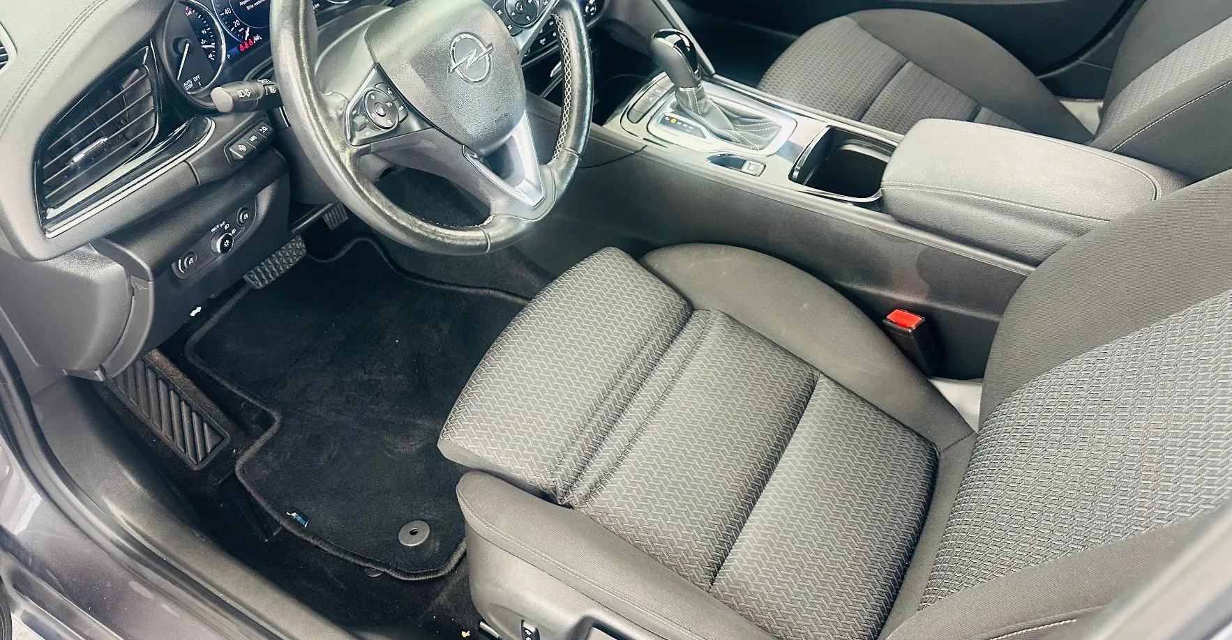Zunanja slika - Opel Insignia - Sports Tourer 2.0 D Avt.NEMŠKI+4ALU.KAMERA.LED - 18