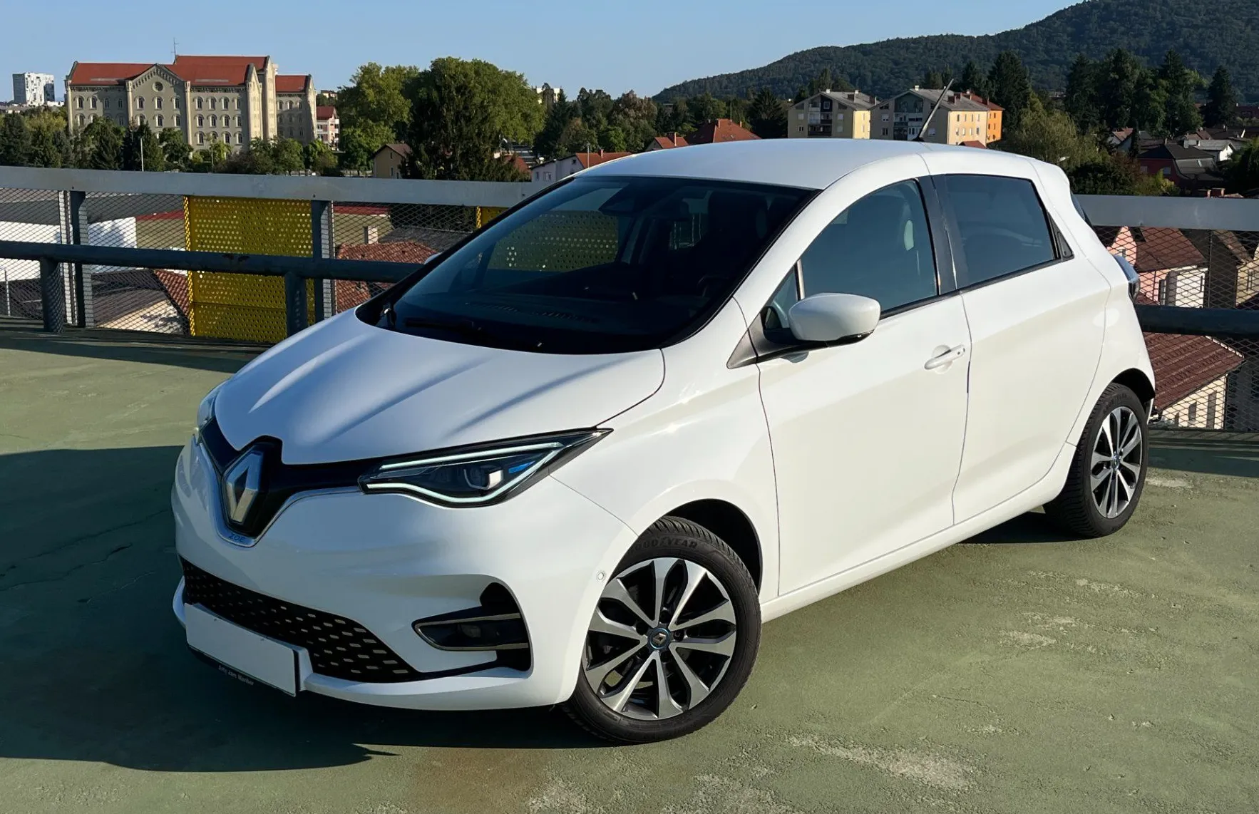 Zunanja slika - Renault Zoe - INTENS R135 LASTNIŠKA BATERIJA V GARANCIJI - 1