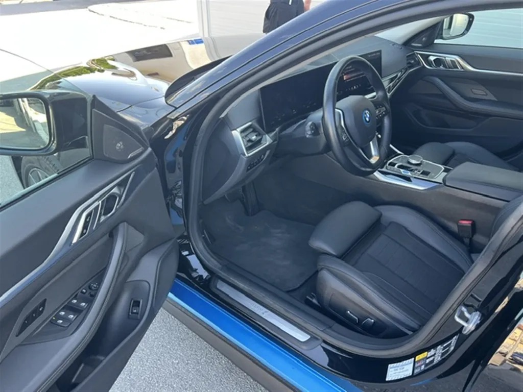 Zunanja slika - BMW i4 - eDrive35 - 6