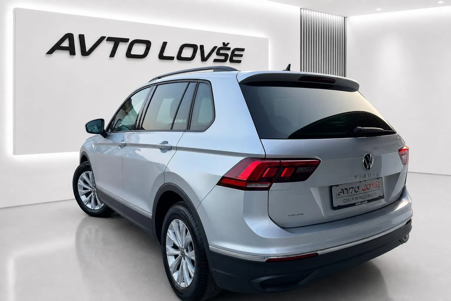 Zunanja slika - Volkswagen Tiguan - 2.0 TDI SCR BMT -1 LASTNIK-ALU-LED-KAM-ODLIČEN... - 6