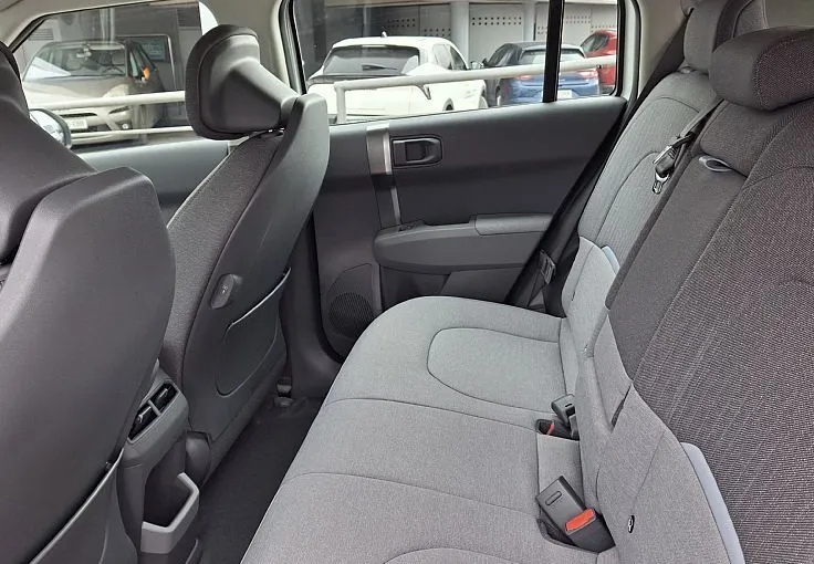 Zunanja slika - KIA EV3 - 58.3 kWh baterija. 150 kW  204 KM  Star + TČ - 8