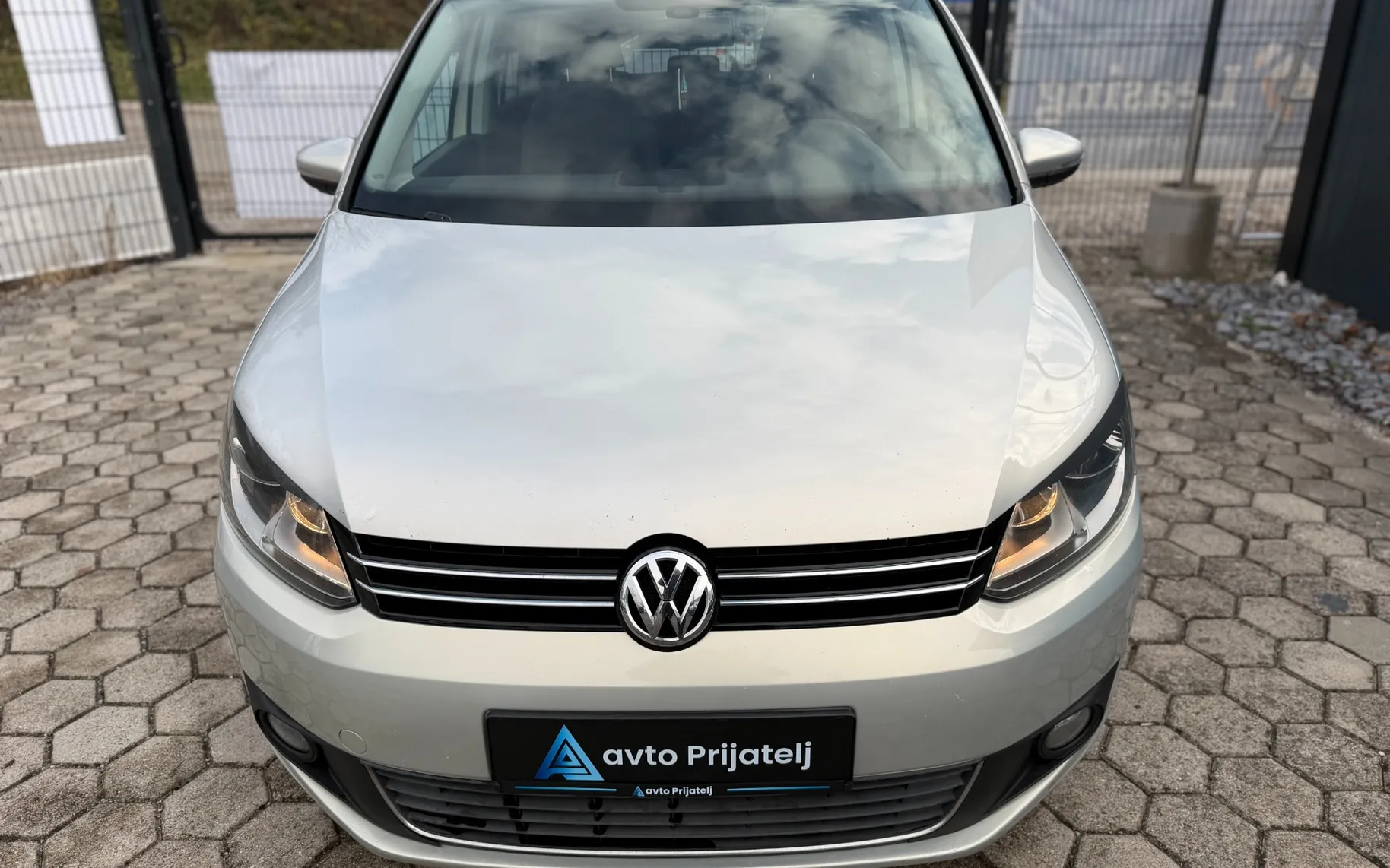 Zunanja slika - Volkswagen Touran - 1.6 TDI BlueMotion | AVT | 7 SED - 21