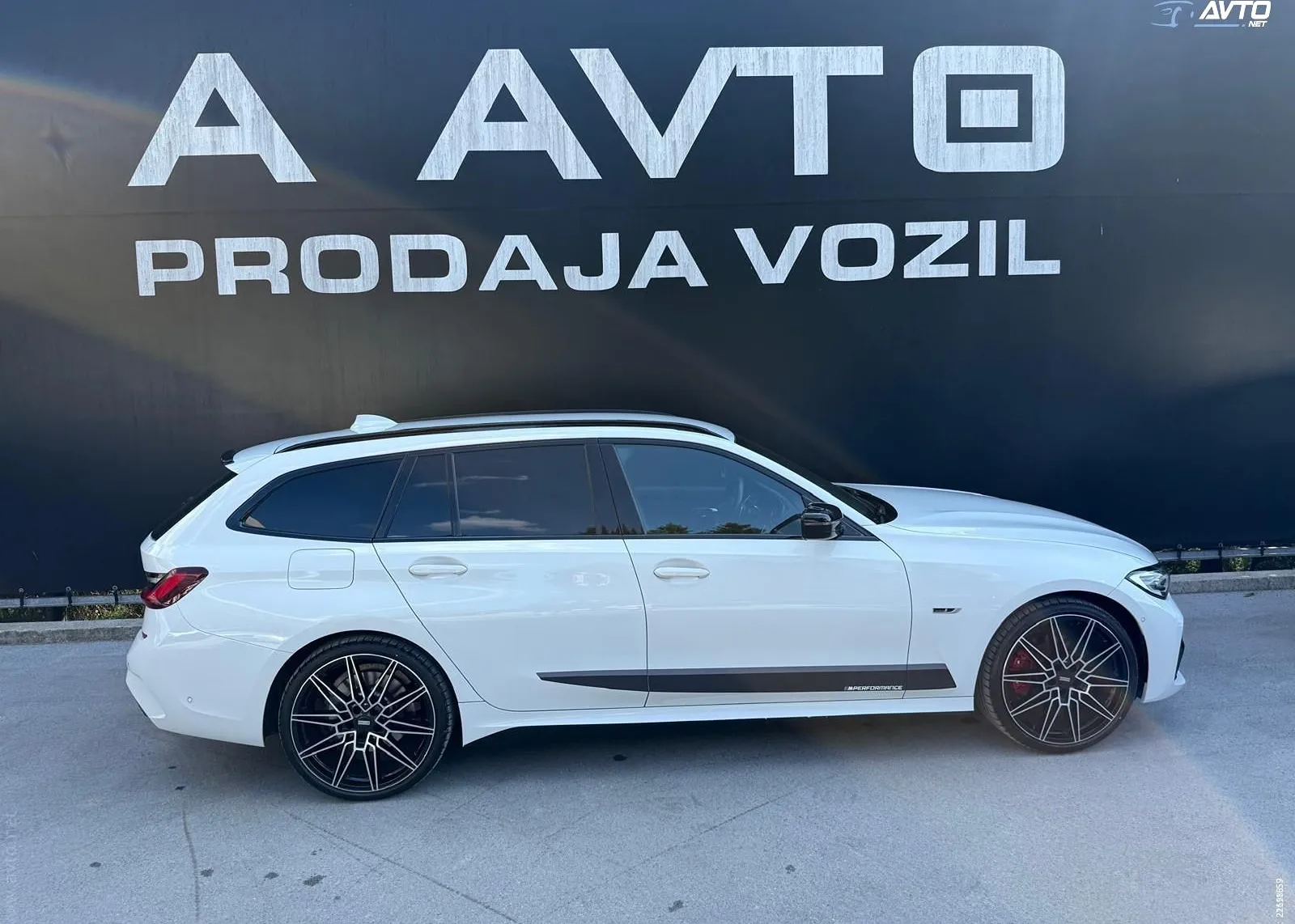 Zunanja slika - BMW M3 Touring - 320E MSPORT PERFORMANCE-20COL-KAMERA - 3